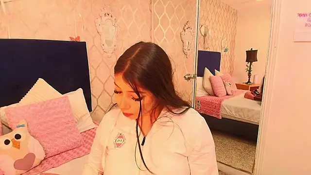 Snapshot of Miia_Thompsonn chatting on January 24, 9:05 pm Miia Thompsonn online show from January 24, 9:05 pm