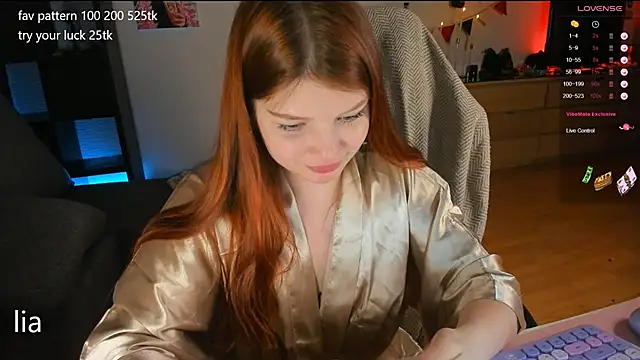 Snapshot of lil_lia chatting on March 16, 9:16 pm lil lia online show from March 16, 9:16 pm