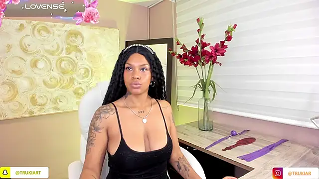 Snapshot of haiiley_more chatting on December 4, 8:01 am haiiley more online show from December 4, 8:01 am