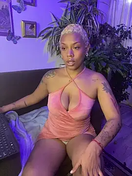 Snapshot of haiiley_more chatting on March 13, 3:54 am haiiley more online show from March 13, 3:54 am