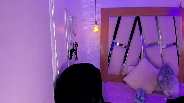 ary cooper  online show from March 20, 7:04 pm