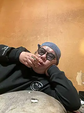 Snapshot of punk0805 chatting on February 1, 1:09 pm punk0805 online show from February 1, 1:09 pm