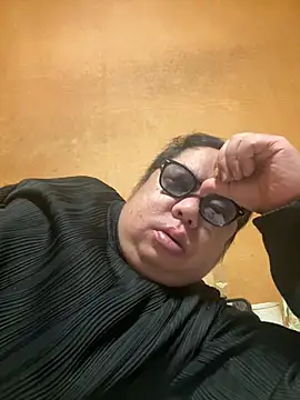 Snapshot of punk0805 chatting on February 4, 10:54 am punk0805 online show from February 4, 10:54 am