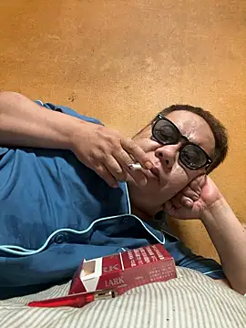 punk0805 online show from May 7, 11:59 am