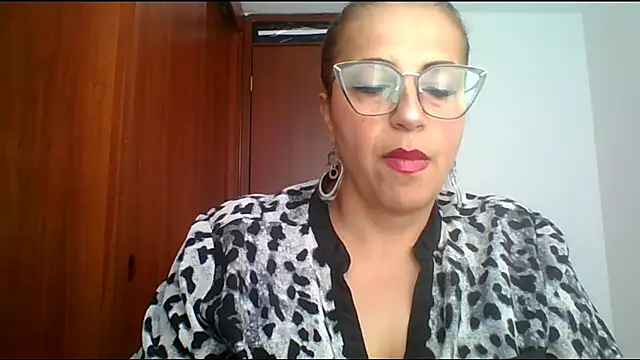 RossanaLionheart online show from April 28, 12:54 pm