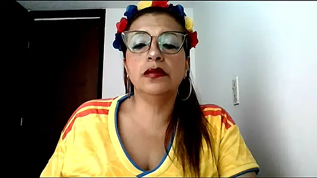 Snapshot of RossanaLionheart chatting on June 27, 12:22 pm RossanaLionheart online show from June 27, 12:22 pm