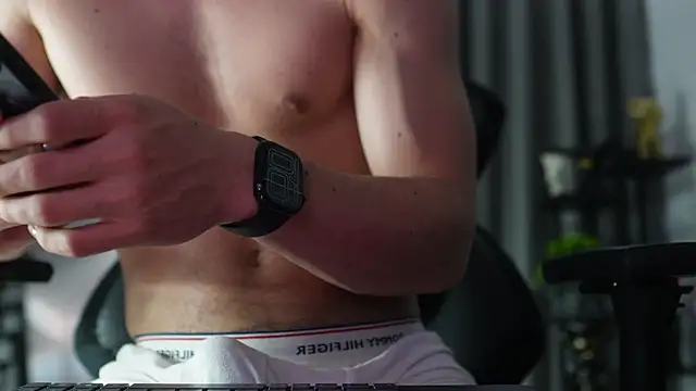 Max cortes1 online show from May 22, 6:02 pm