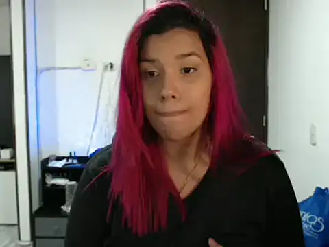 Snapshot of CarolinaRincon chatting on February 14, 9:21 pm CarolinaRincon online show from February 14, 9:21 pm