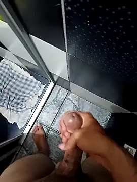 Snapshot of Khael78 chatting on November 8, 9:35 pm Khael78 online show from November 8, 9:35 pm