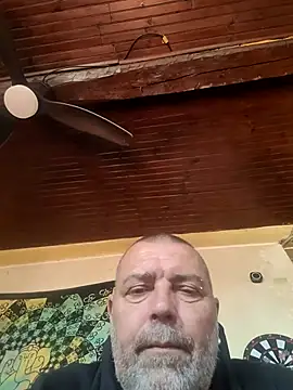 Snapshot of bobosse83 chatting on October 5, 11:52 am bobosse83 online show from October 5, 11:52 am