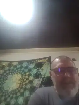 Snapshot of bobosse83 chatting on December 2, 12:16 am bobosse83 online show from December 2, 12:16 am