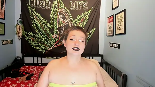 Snapshot of Chloenightmare chatting on November 6, 11:11 am Chloenightmare online show from November 6, 11:11 am