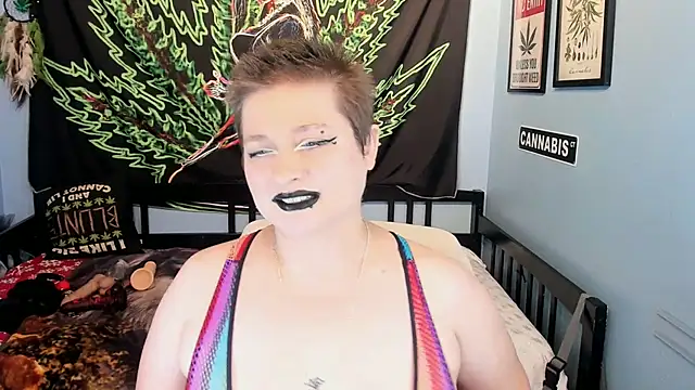 Snapshot of Chloenightmare chatting on November 7, 12:21 am Chloenightmare online show from November 7, 12:21 am