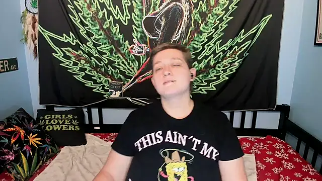 Snapshot of Chloenightmare chatting on December 16, 10:53 am Chloenightmare online show from December 16, 10:53 am