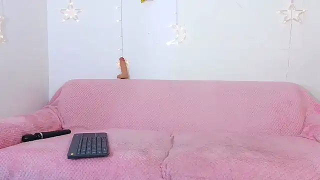 Snapshot of sammysexy_ chatting on October 10, 11:31 am sammysexy online show from October 10, 11:31 am