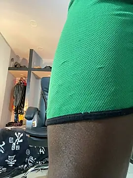 Snapshot of AlejoKhalifa_ chatting on July 1, 11:34 am AlejoKhalifa online show from July 1, 11:34 am