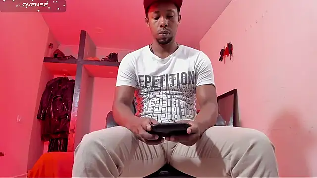 Snapshot of AlejoKhalifa_ chatting on July 20, 10:39 am AlejoKhalifa online show from July 20, 10:39 am
