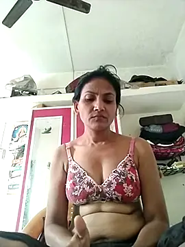 Snapshot of sunita6009 chatting on July 28, 11:17 am sunita6009 online show from July 28, 11:17 am