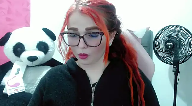 Snapshot of Alexatexa2929 chatting on January 16, 12:23 am Alexatexa2929 online show from January 16, 12:23 am