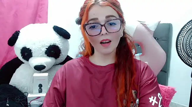 Snapshot of Alexatexa2929 chatting on February 3, 12:04 am Alexatexa2929 online show from February 3, 12:04 am