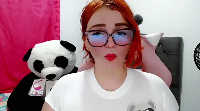 Snapshot of Alexatexa2929 chatting on February 13, 9:27 pm Alexatexa2929 online show from February 13, 9:27 pm