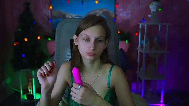 EllaHorton online show from January 7, 8:34 am