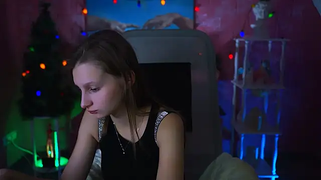 EllaHorton online show from January 8, 5:27 am