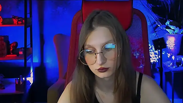 EllaHorton online show from March 13, 5:39 pm