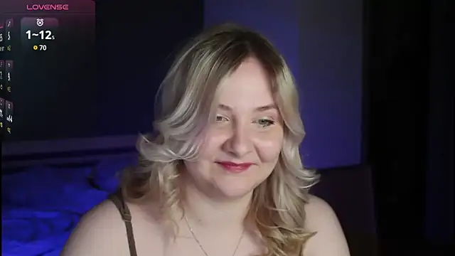 sensual girrrl online show from April 14, 11:55 pm