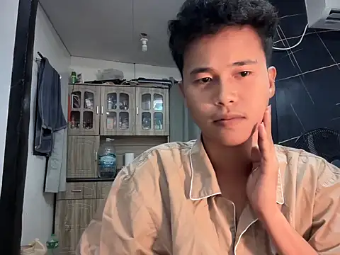 Snapshot of Asiantwink21 chatting on October 30, 12:28 pm Asiantwink21 online show from October 30, 12:28 pm