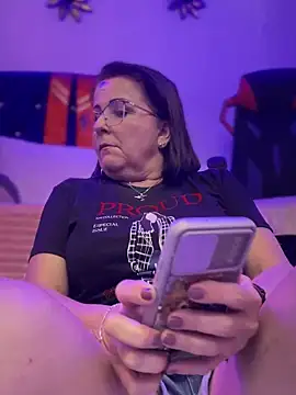 Snapshot of PaulinaSanders_X chatting on December 28, 7:33 pm PaulinaSanders X online show from December 28, 7:33 pm