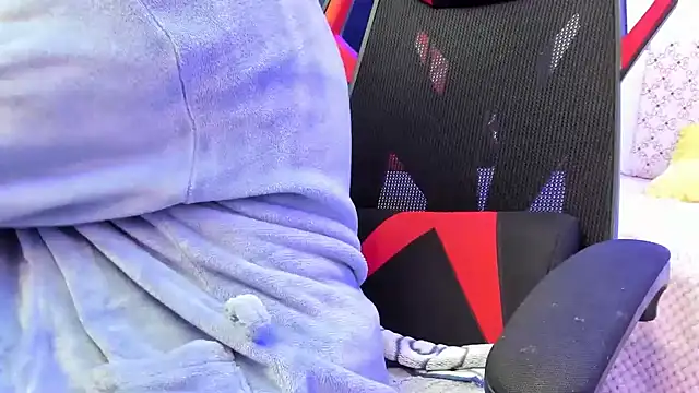 Snapshot of PaulinaSanders_X chatting on March 21, 9:12 pm PaulinaSanders X online show from March 21, 9:12 pm