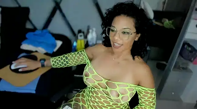 paula daniela1 online show from January 7, 11:14 pm