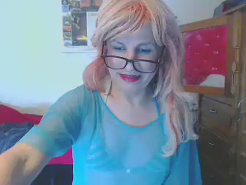 LorenJade online show from December 4, 7:28 am