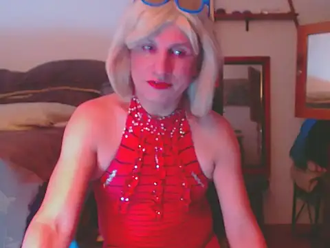 Snapshot of LorenJade chatting on June 4, 9:48 am LorenJade online show from June 4, 9:48 am