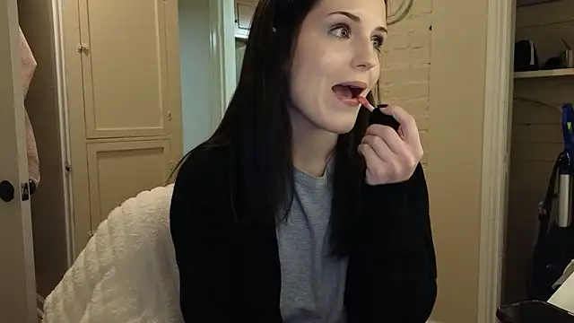 sexylilly69 online show from January 17, 12:59 am