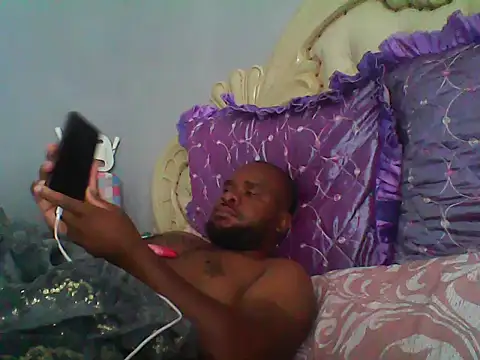 Snapshot of spopo619 chatting on December 19, 5:58 am spopo619 online show from December 19, 5:58 am