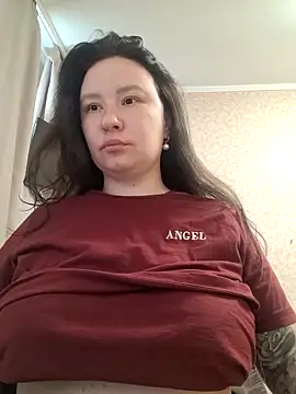 AlexaLexie online show from June 15, 7:43 am