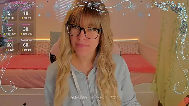 estivalae online show from December 4, 1:09 pm