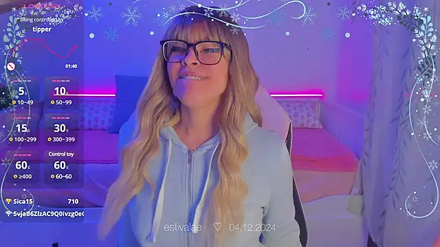 estivalae online show from December 4, 7:23 pm