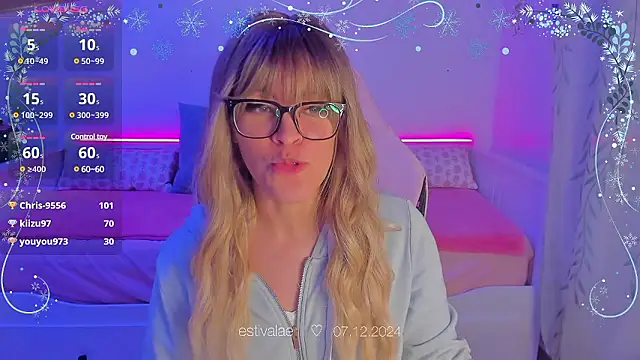 estivalae online show from December 7, 11:12 pm