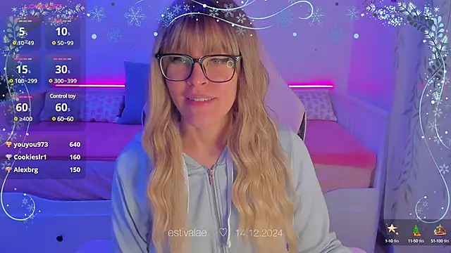 estivalae online show from December 14, 10:28 pm