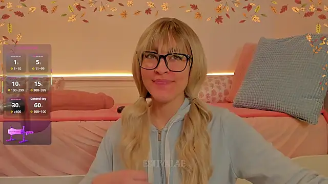 estivalae online show from October 16, 10:49 am