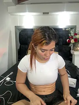 Arianna Jones1 online show from May 19, 3:57 am