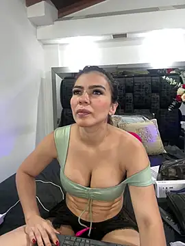 Arianna Jones1 online show from July 18, 12:48 am