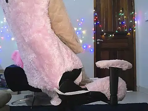 Snapshot of Irresistible24 chatting on March 16, 9:26 pm Irresistible24 online show from March 16, 9:26 pm