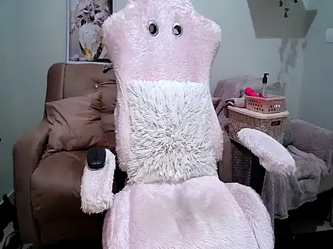 Snapshot of Irresistible24 chatting on September 21, 11:23 am Irresistible24 online show from September 21, 11:23 am