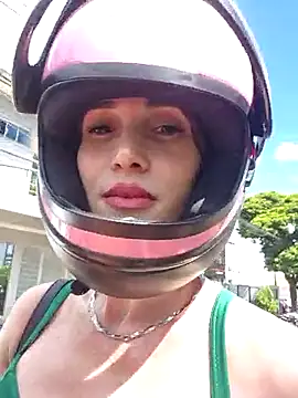 Irresistible24 online show from December 18, 5:52 pm