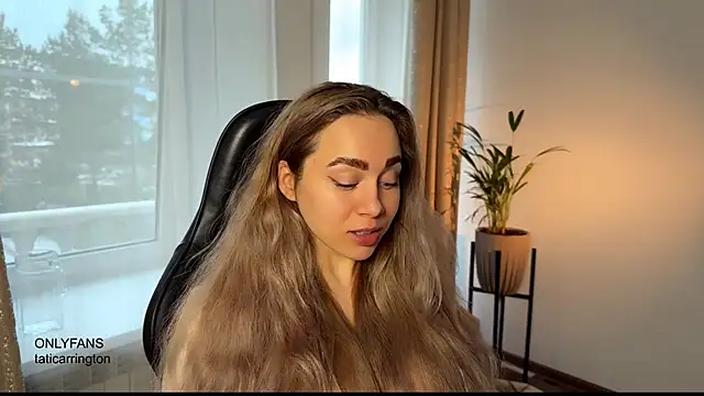 Snapshot of hotexclusive_ chatting on October 29, 4:37 am hotexclusive online show from October 29, 4:37 am