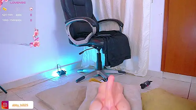 abbyhill27 online show from February 8, 7:48 am